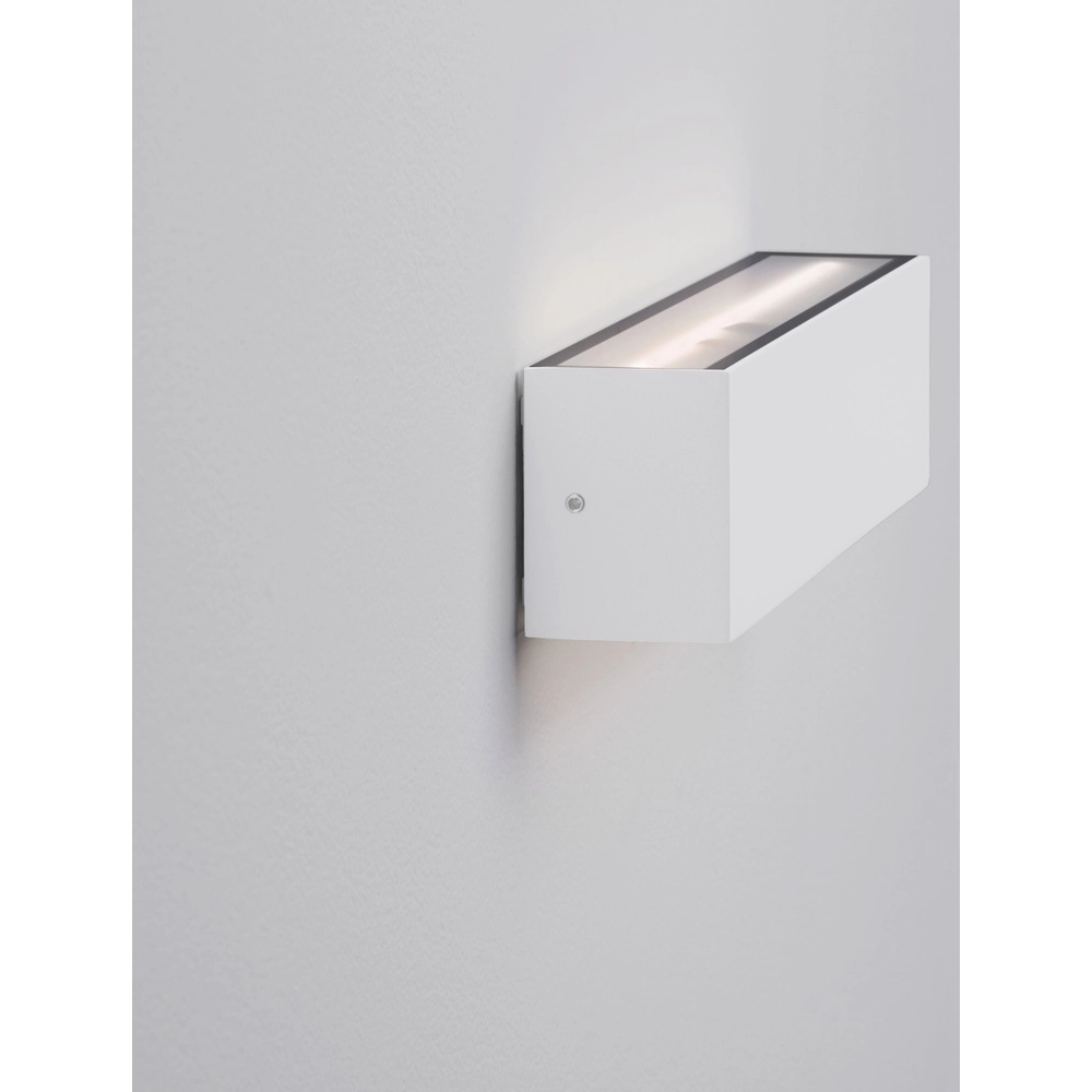 Strakke wandlamp Allure wit 26cm Lyora 5212017479099