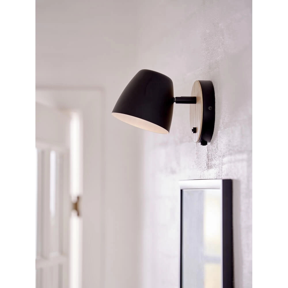 Muurlampje Theo zwart met hout Nordlux 5704924005688