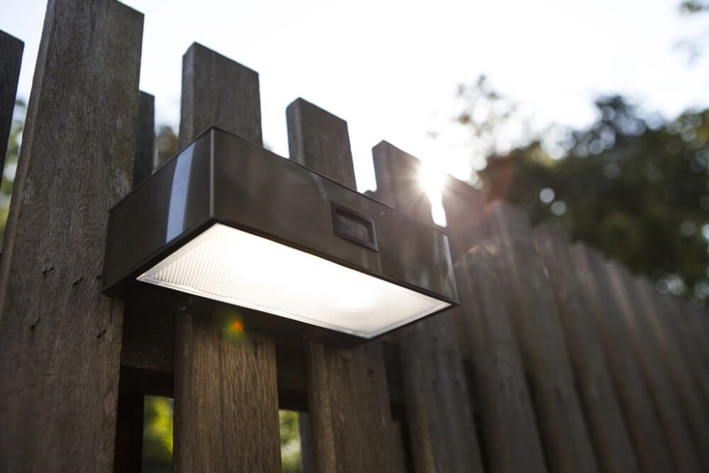 Solar wandlamp Brick RVS Lutec 6939412044002