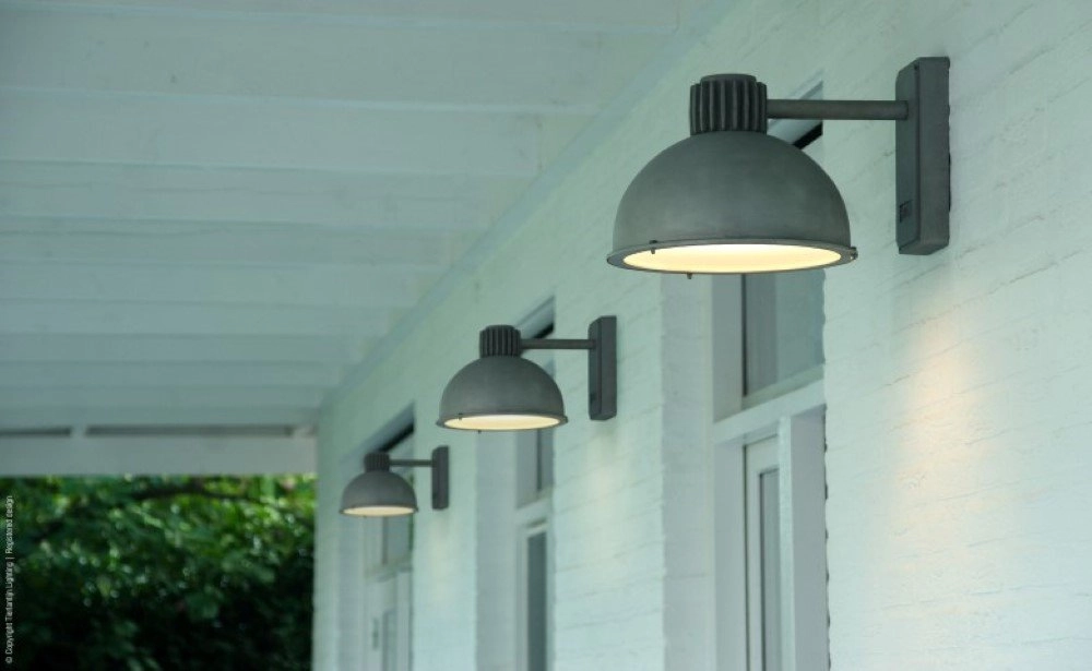 Wandlamp buiten industrie Raz Frezoli grijs Tierlantijn 8716803506428