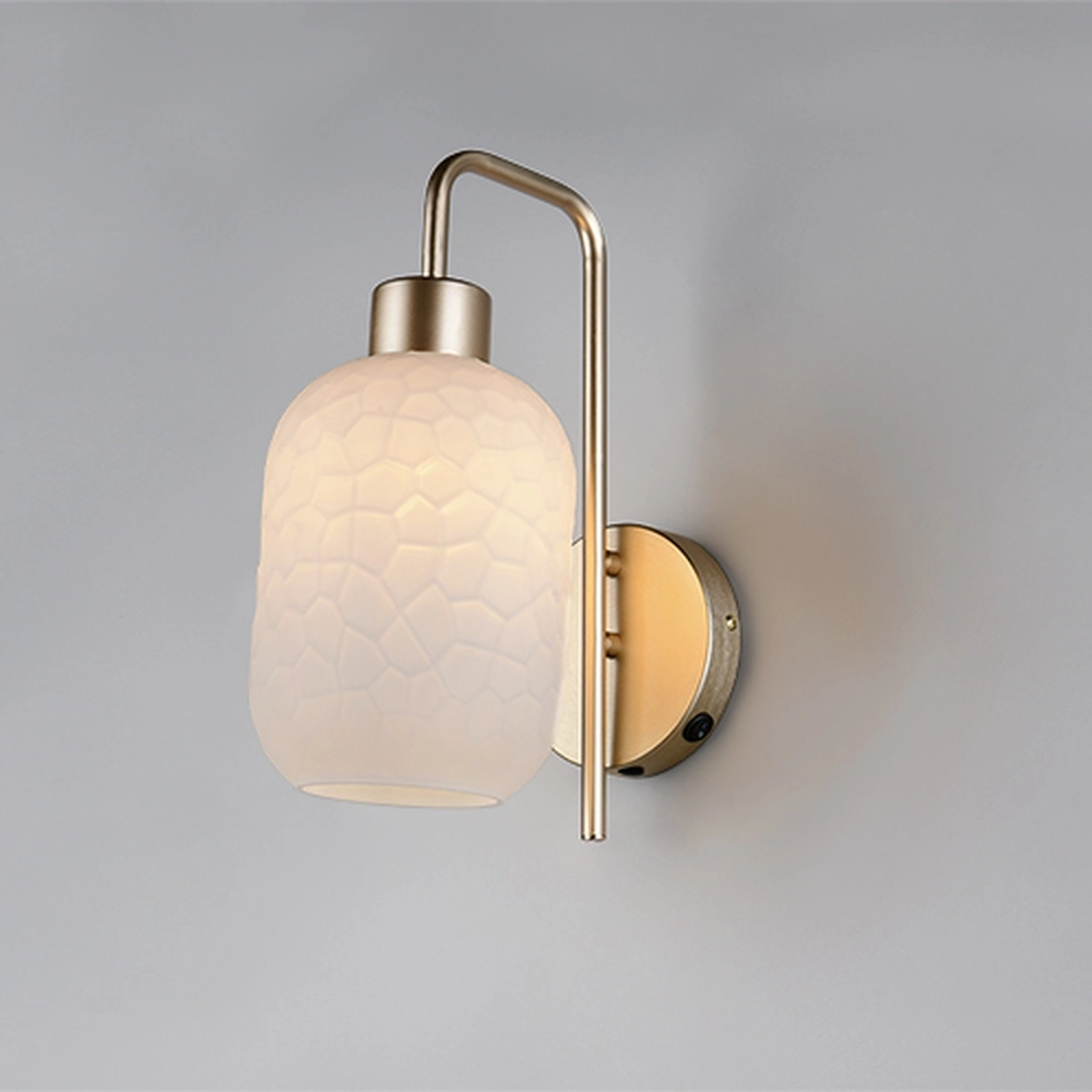 Wandlamp Emelie goud met wit glas Trio 4017807724349
