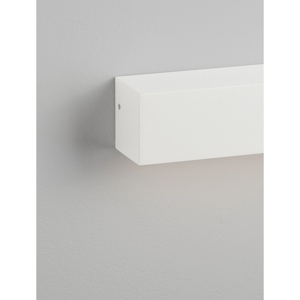 Strakke wandlamp Allure wit 22cm Lyora 5212017479112