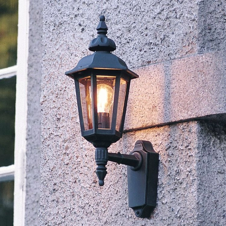Klassieke muurlamp Pallas Up zwart KonstSmide 7318305187504
