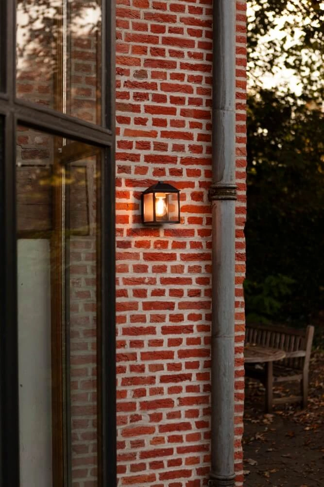 Leuke wandlamp Spire zwart Lutec 6939412015682