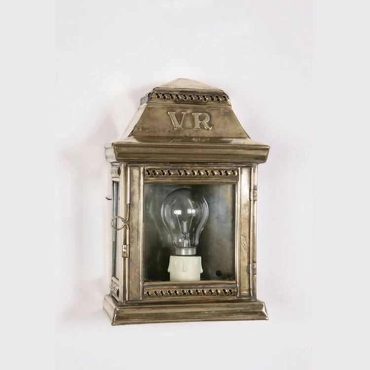 Vlakke buitenlamp Stable landelijk - antiek koper (ANT) Limehouse 8716803506558