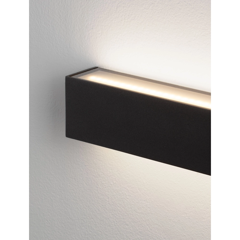 Strakke wandlamp Allure zwart 26cm Lyora 5212017479082