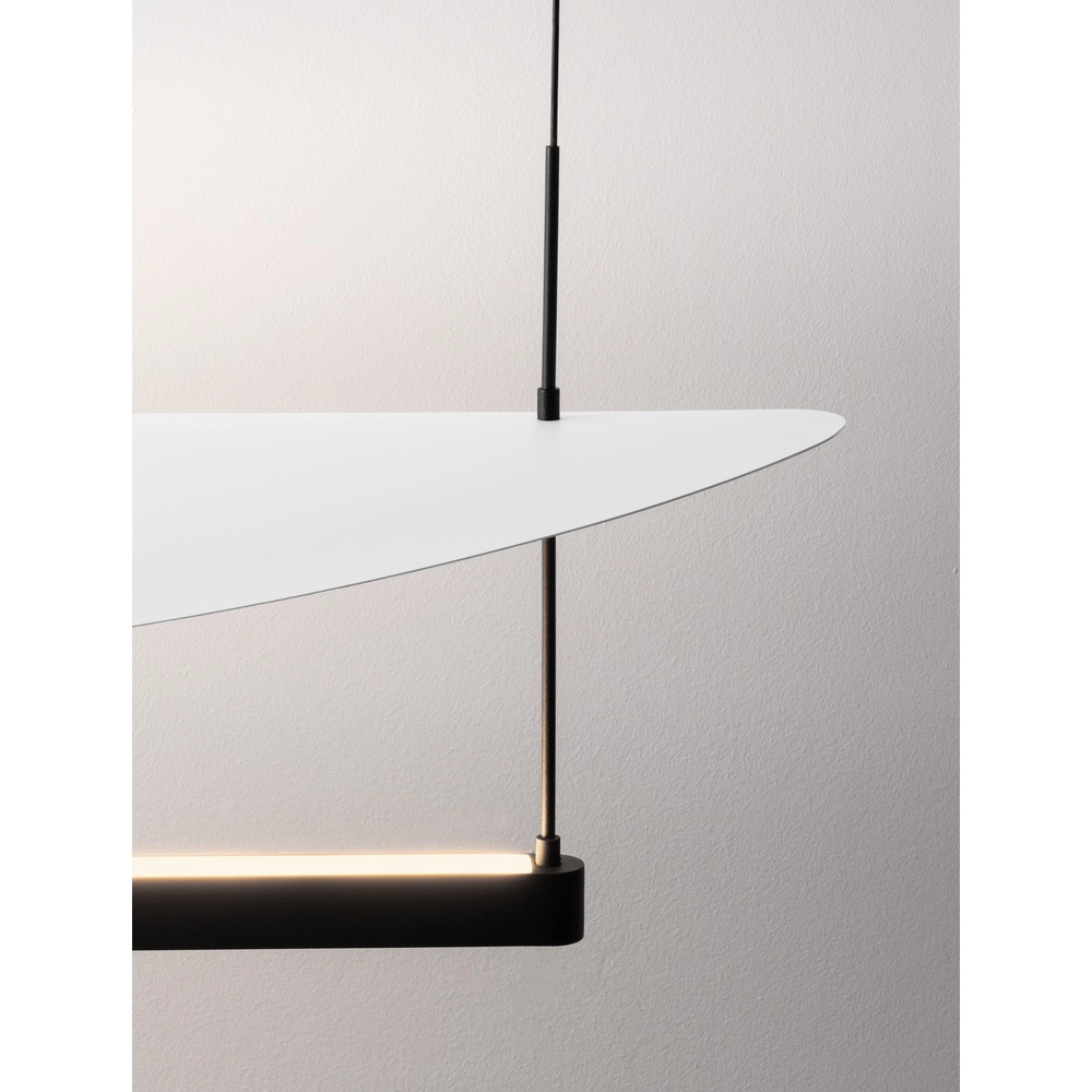Hanglamp Diona ovaal zwart met wit 2700K Lyora 5212017470881