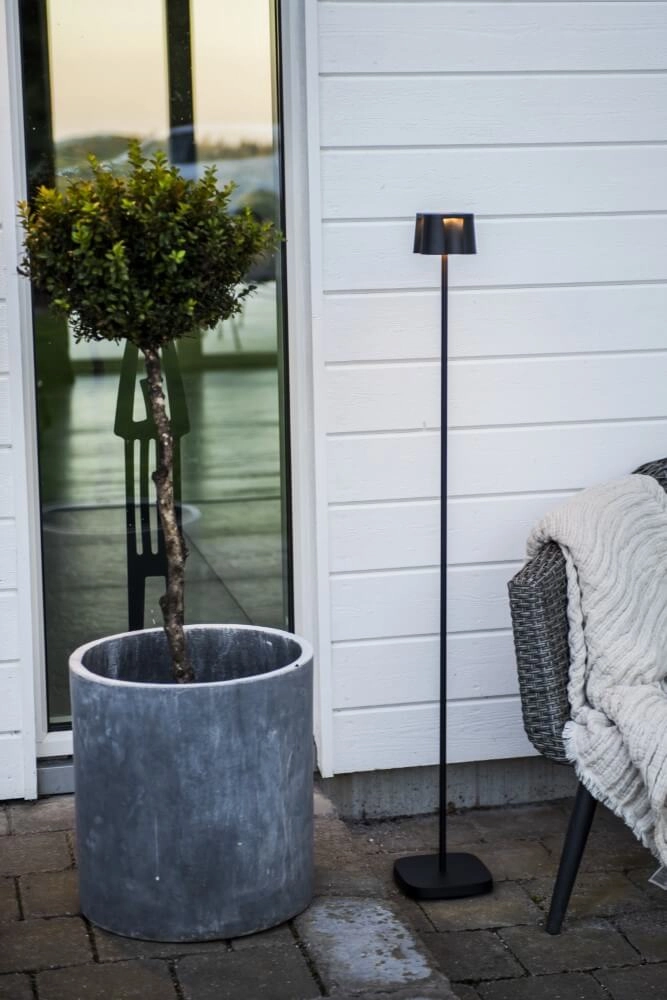 Zwarte vloerlamp Nice voor buiten KonstSmide 7318307831757