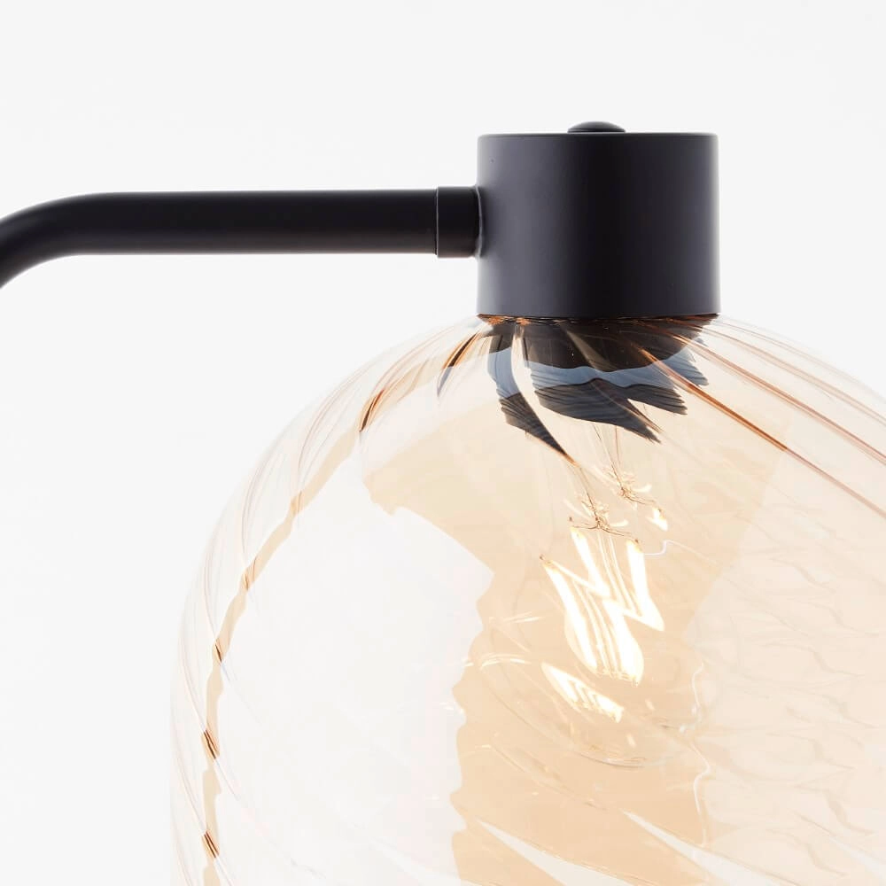 Tafellamp Casto zwart met amber glas Brilliant 4004353446832