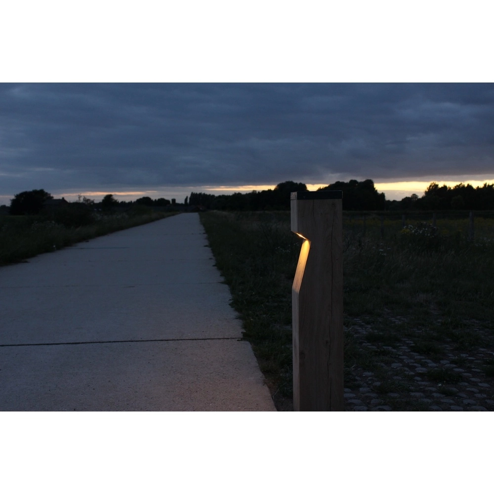 Houten solar padverlichting Eye Solar Eiken - 17,5x17,5x90 - PH04 - 2700K Timberlab 8716803513891