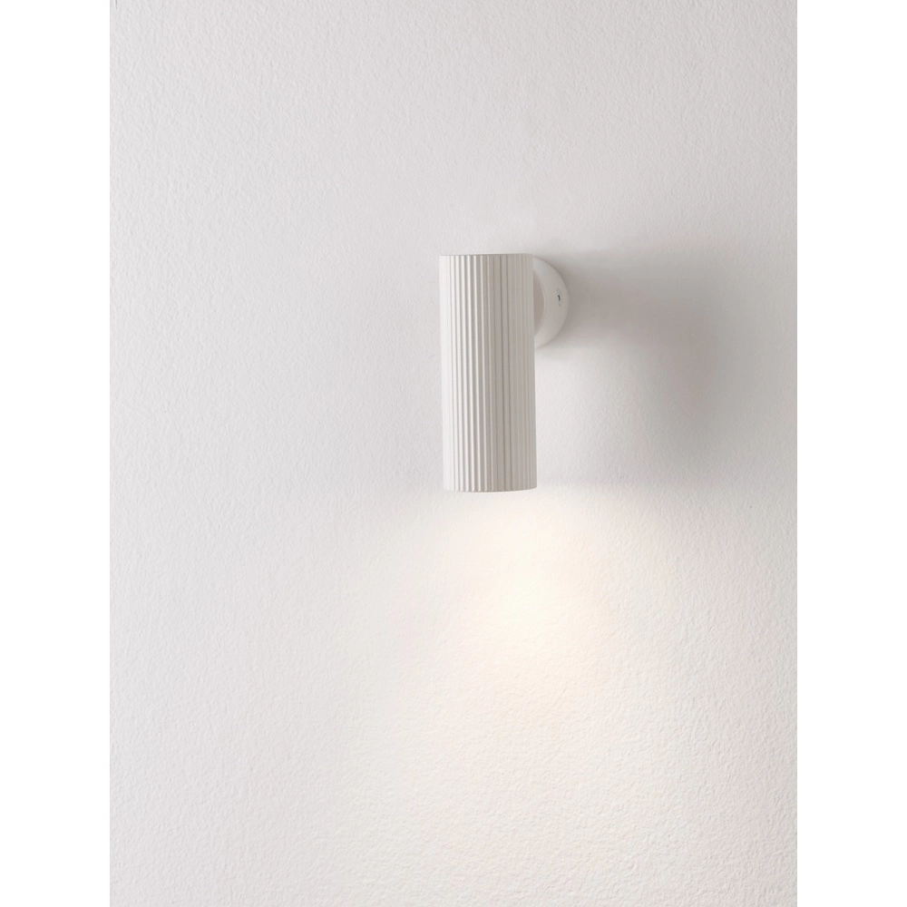 Wandspot Comet wit Lyora 5212017475824