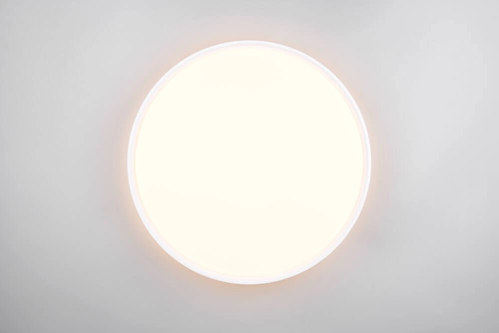Witte plafonnière Spacy met afstandsbediening Trio 4017807612950