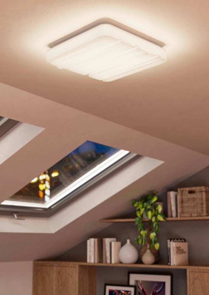 Moderne led plafonnière Ferentino 33 bij 33cm Eglo 9008606245086