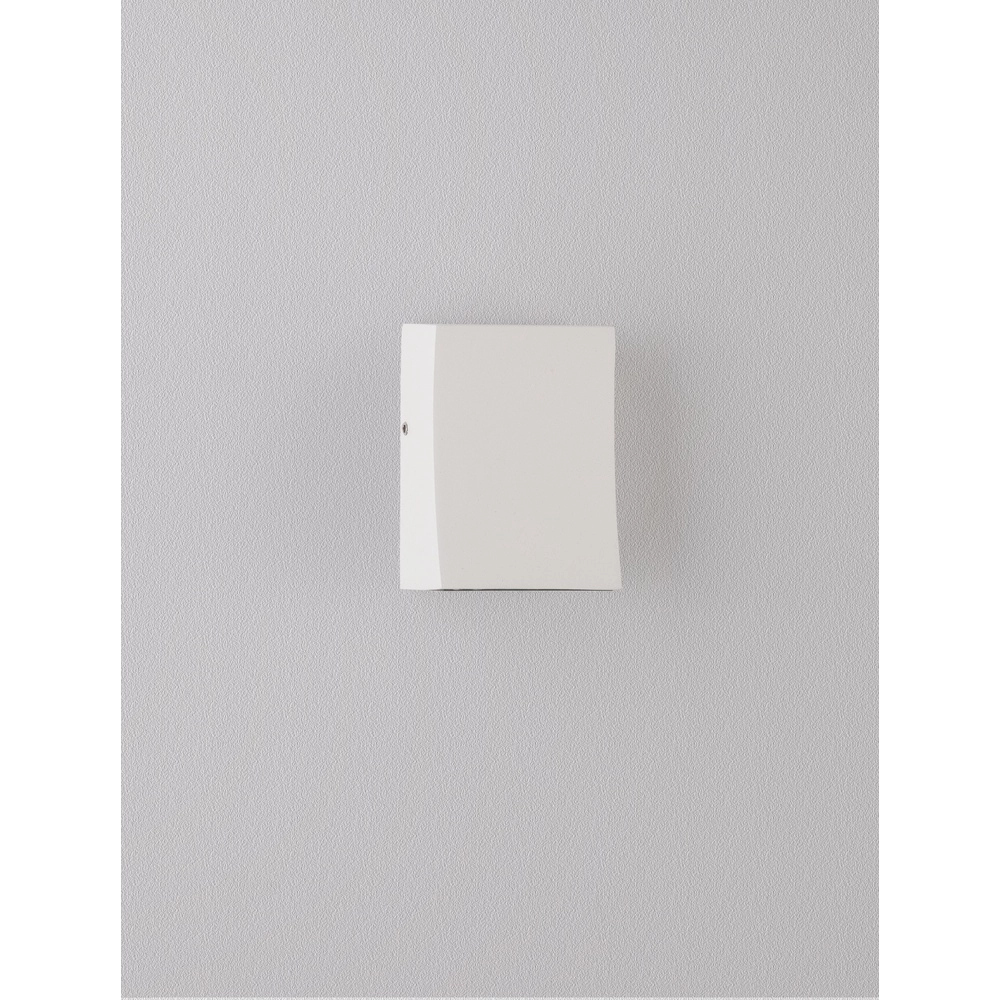 Downlighter Boxy wit Lyora 5212017477088