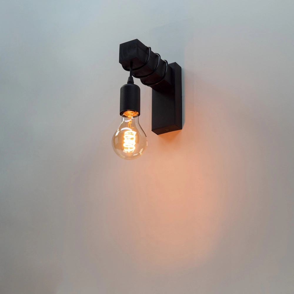 Landelijke wandlamp Townshend zwart hout Eglo 9002759307387