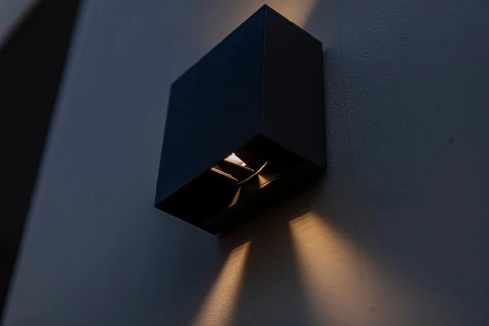 Zwarte wandlamp Gemini Beams design Lutec 6939412012117