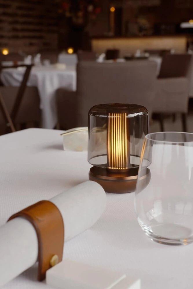 Oplaadbare tafellamp Firefly gold smoked Humble 6097522568556