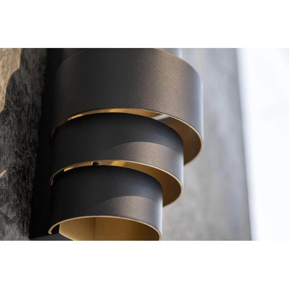 Design wandlamp Rolls zwart met gouden binnenkant Artdelight 8720701101487