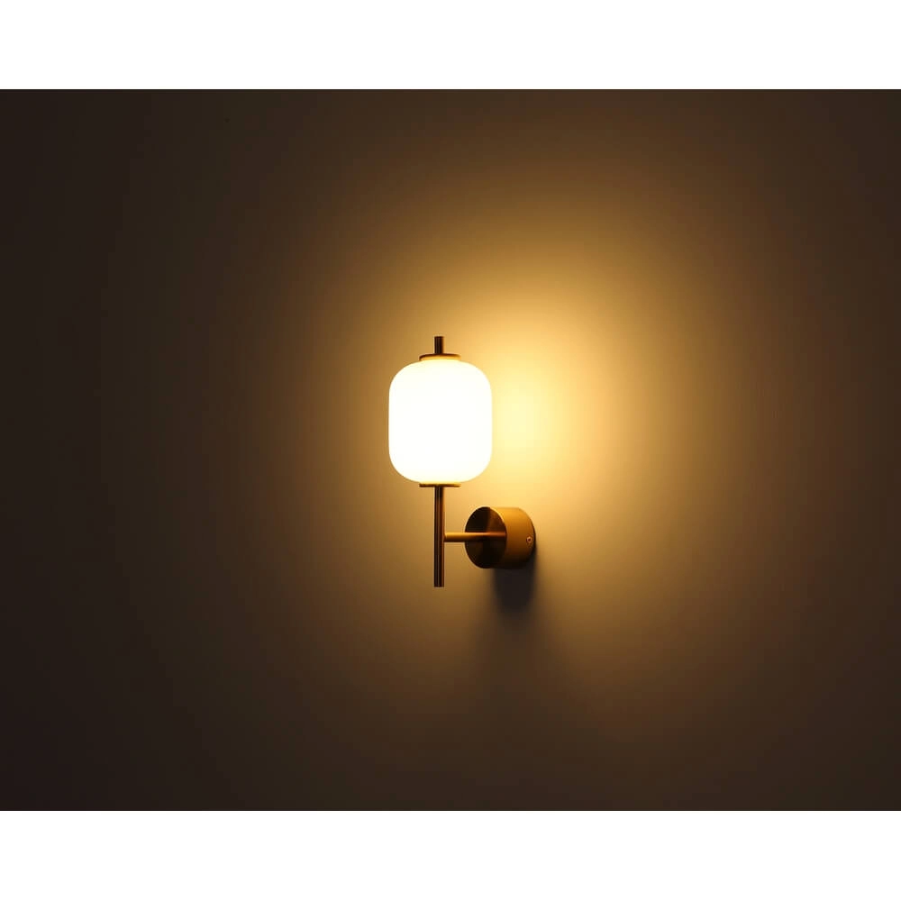 Gouden wandlamp Ewald wit glas Globo 9007371455584