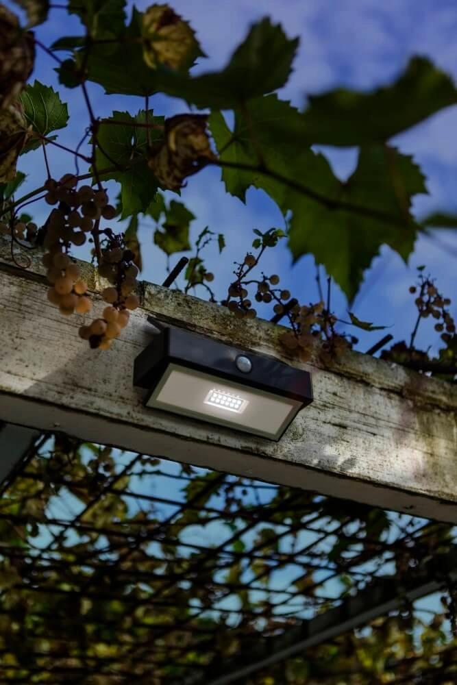 Solar wandlamp Arrow antraciet Lutec 6939412046402