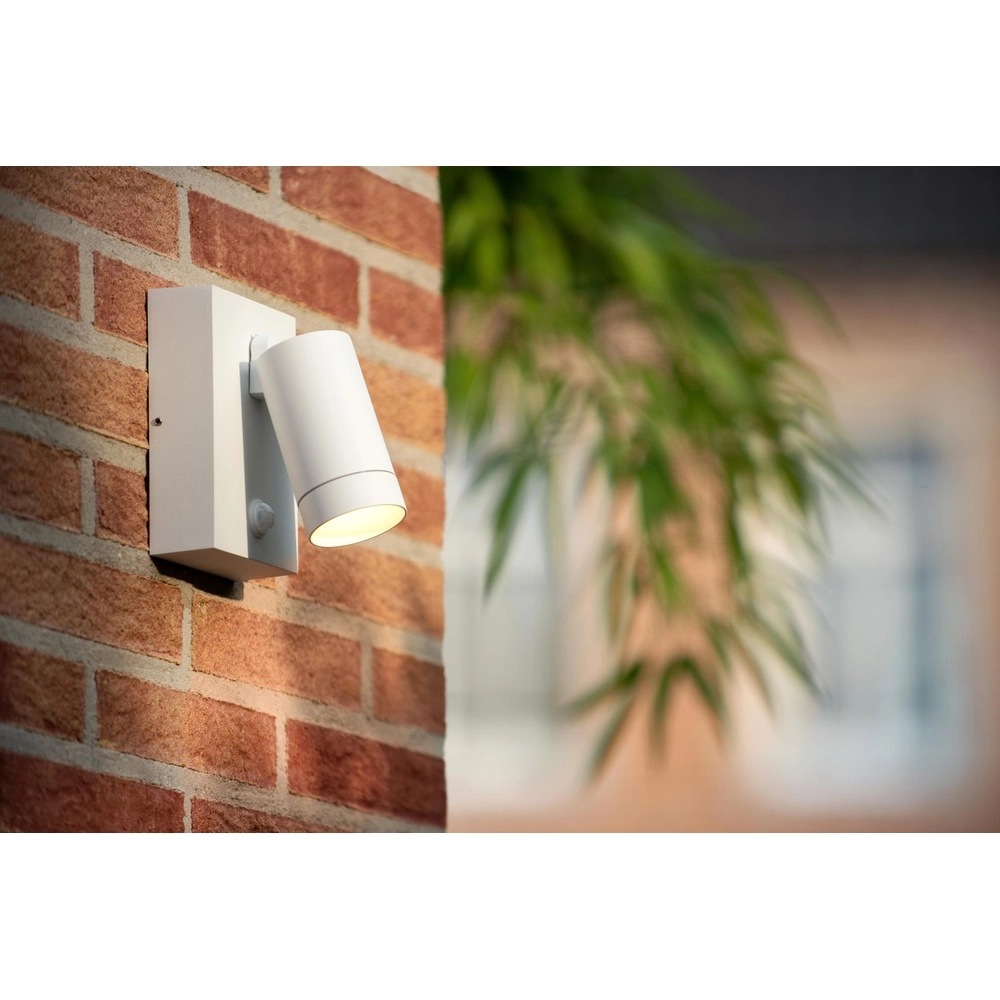 Wandspot Taylor IP54 met sensor wit Lucide 5411212092700