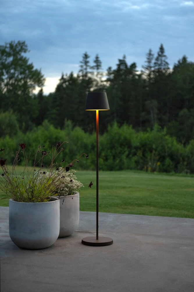 Oplaadbare vloerlamp Pomezia Medium zwart KonstSmide 7318307841756