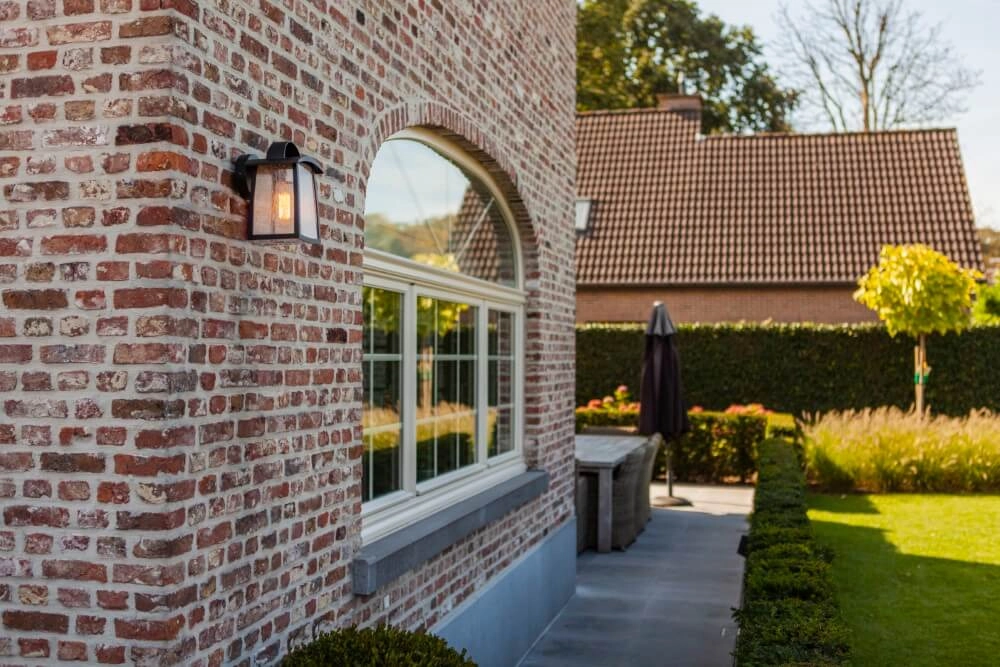 Zwarte wandlamp Kelsey glasstructuur Lutec 6939412047614