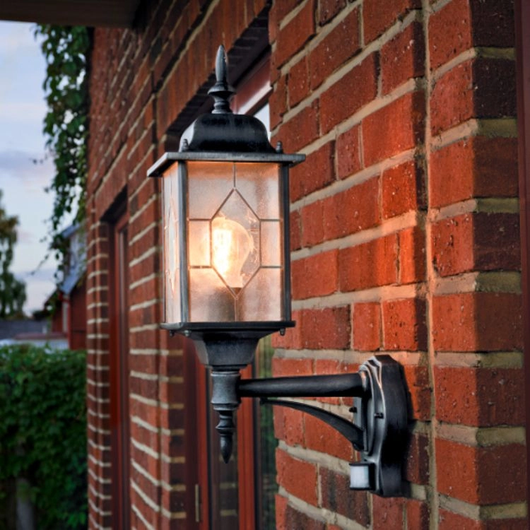Buitenlamp Milano bewegingsmelder KonstSmide 7318302687595