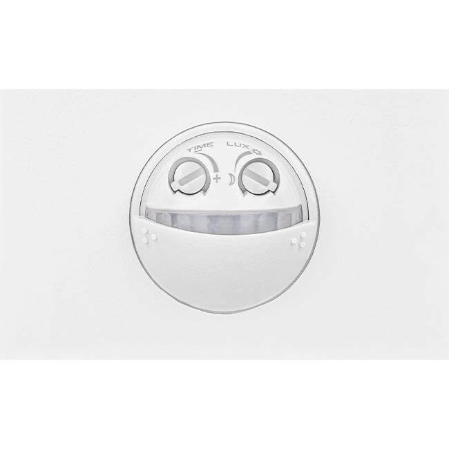 Witte buitenlamp Diron met sensor Lyora 5904703018162