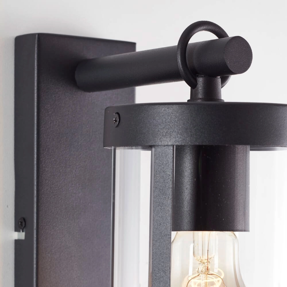 Zwarte wandlamp Sidney met sensor Brilliant 4004353435683