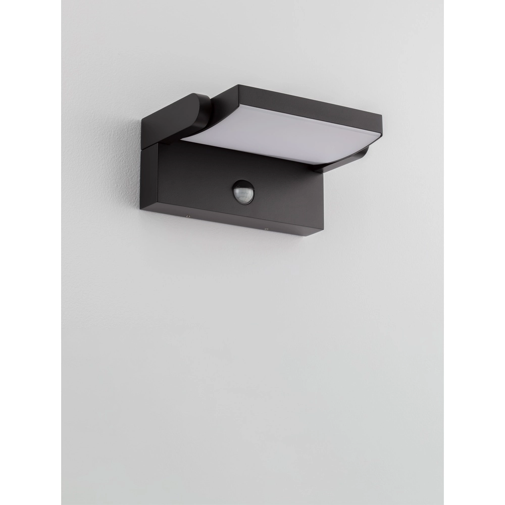 Design wandlamp Gerber zwart met sensor Lyora 5212017447432