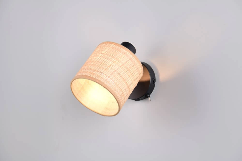 Zwarte wandlamp Aimee met crème kap Trio 4017807637335