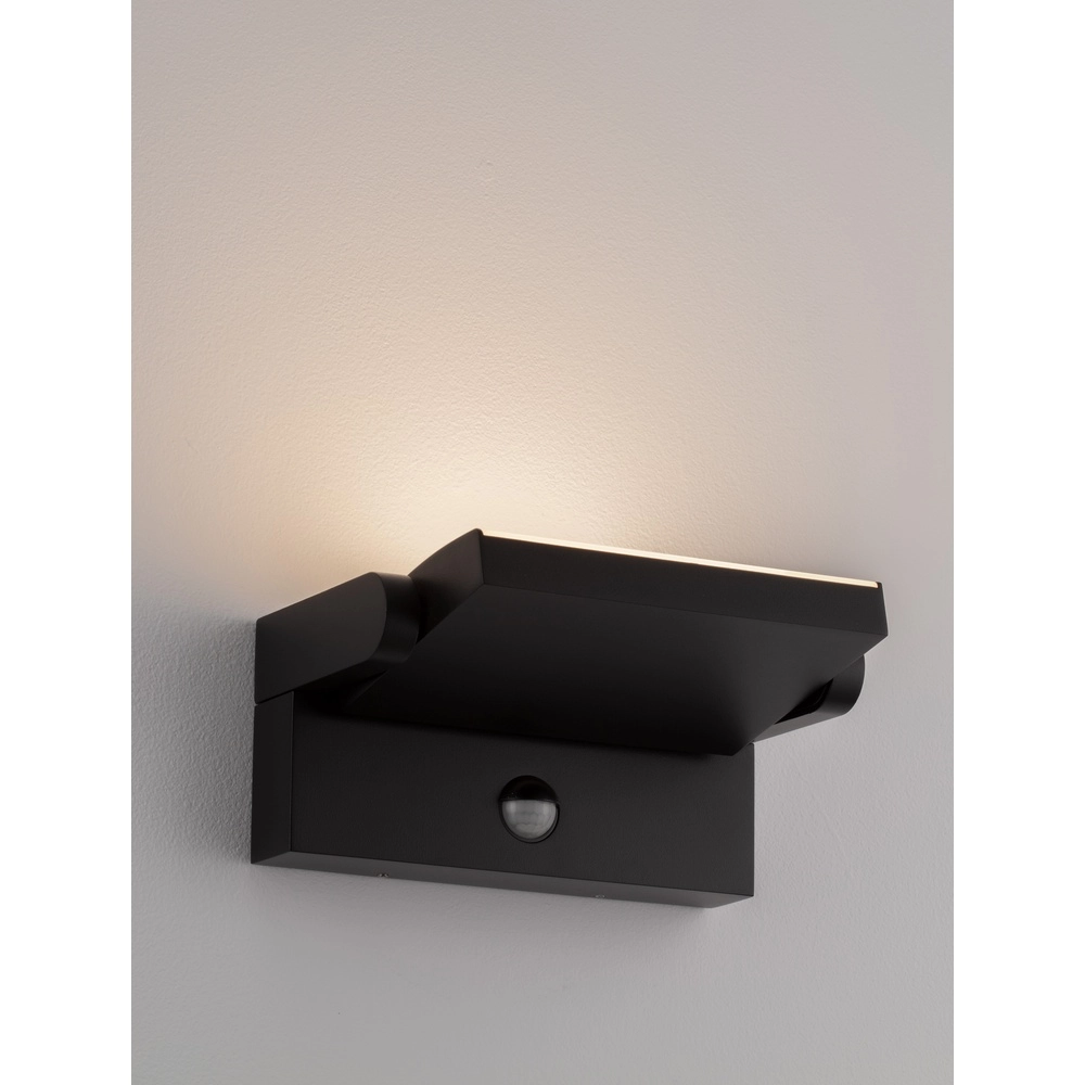 Design wandlamp Gerber zwart met sensor Lyora 5212017447432