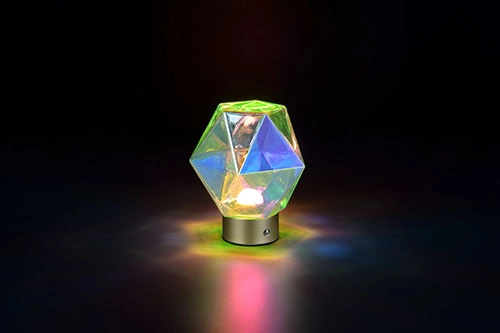 Moderne tafellamp Stavro gekleurd