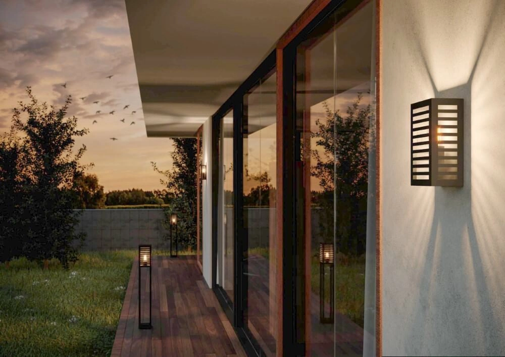 Zwarte terraslamp Alamonte 3 100cm Eglo 9008606230136