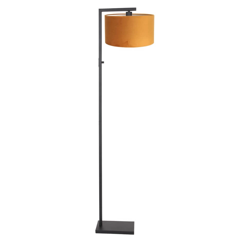 Staande schemerlamp Stanger met goud velours Staande schemerlamp Stanger met goud velours