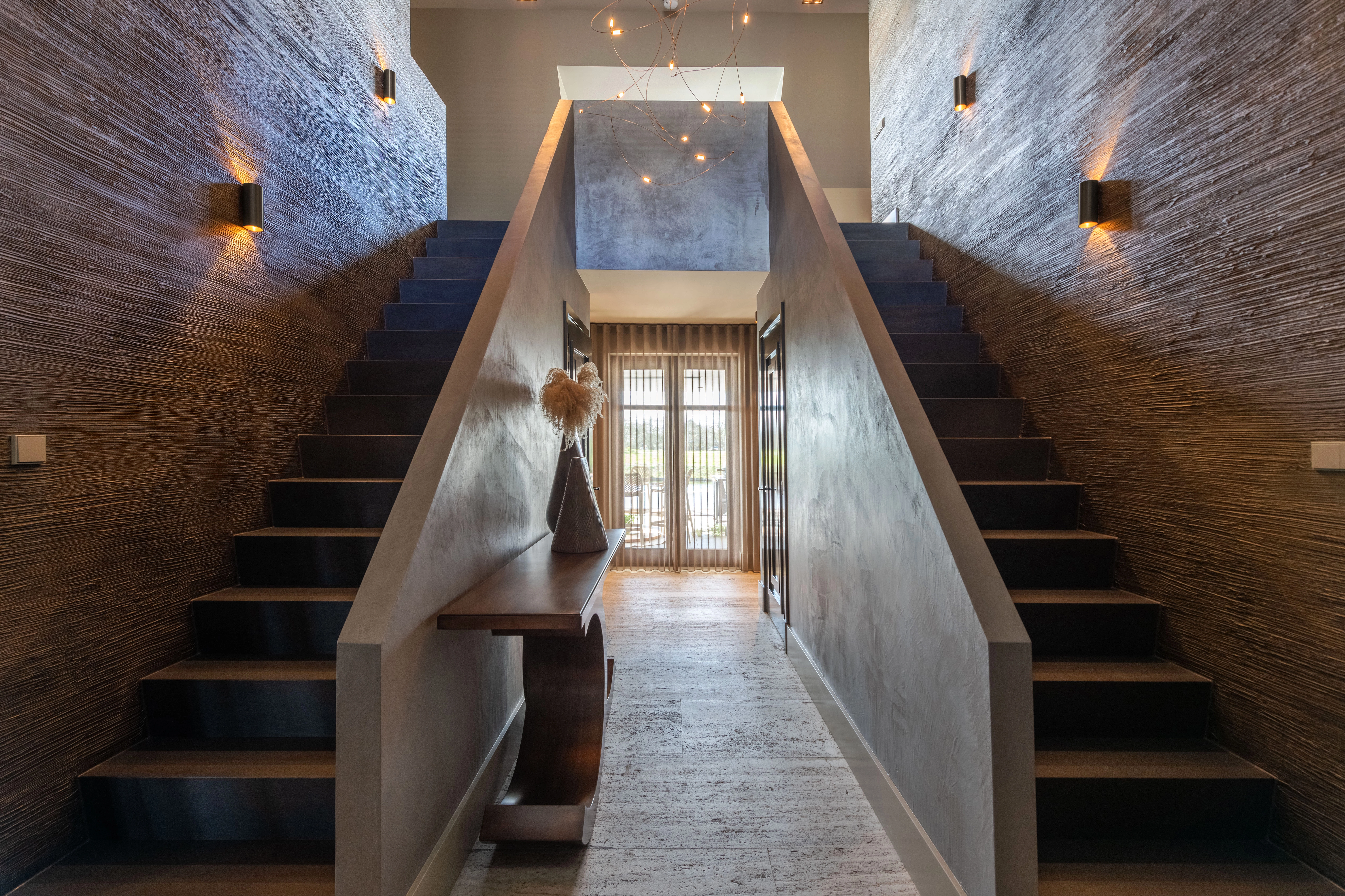 Strakke wandspot Brody 2 dim to warm donker antiek bruin Artdelight 8720701104082