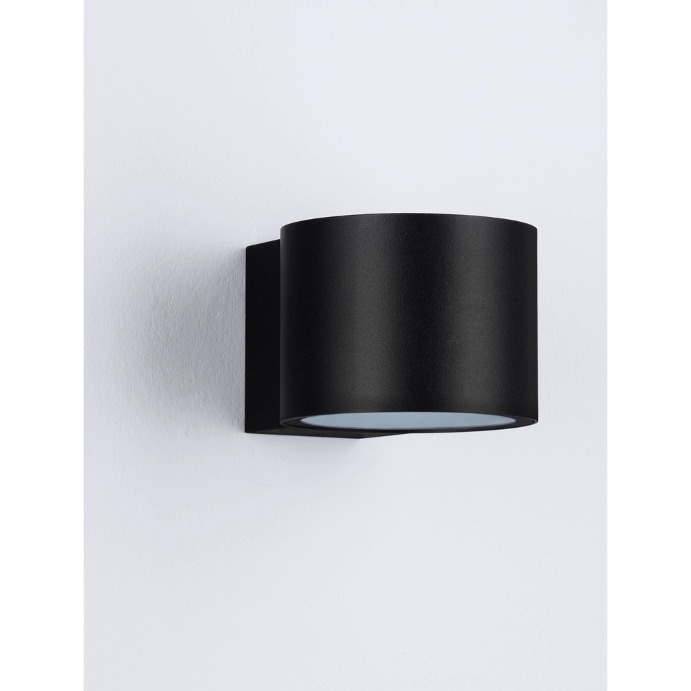 Design wandspot Beta up en down zwart Lyora 5212017453471