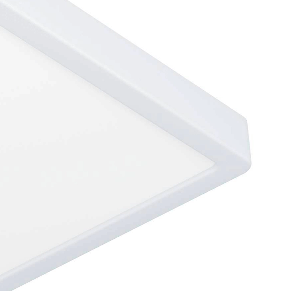 Witte plafonnière Fueva 5 28,5 bij 28,5cm Eglo 9008606244911