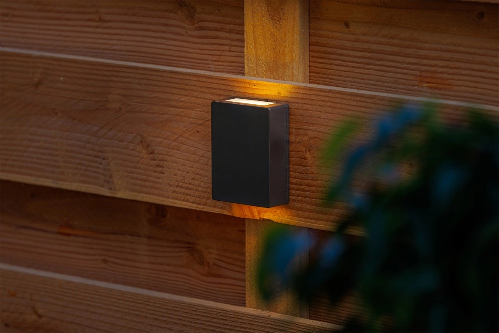 Strakke wandspot Vara zwart up & down GardenLights 8719979284817
