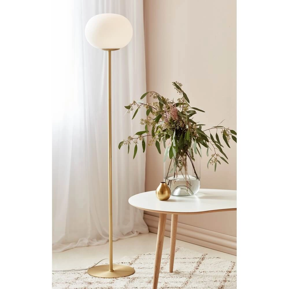 Glazen vloerlamp Alton messing met wit glas Nordlux 5704924001086