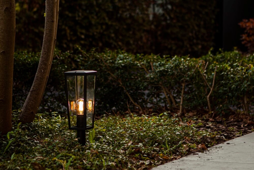 Unieke tuinlamp Pine enkel zwart Lutec 6939412070643