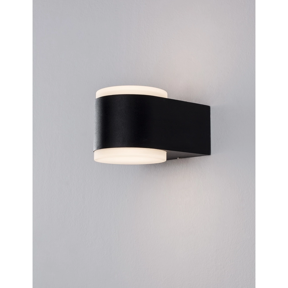 Strakke wandlamp Nus zwart dubbel Lyora 5212017425959