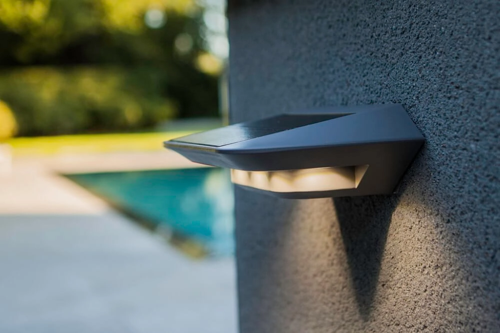 Solar wandlamp Ghost Solar zilvergrijs Lutec 4250294308191