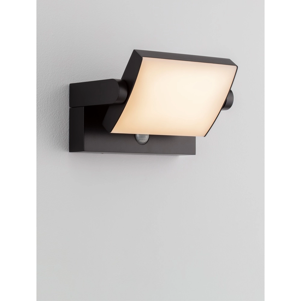 Design wandlamp Gerber zwart met sensor Lyora 5212017447432