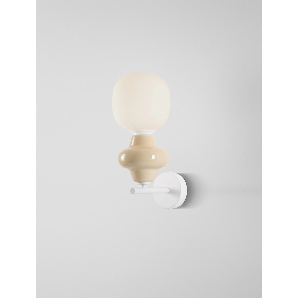 Wandlamp Clio geel keramiek met wit glas Wandlamp Clio geel keramiek met wit glas