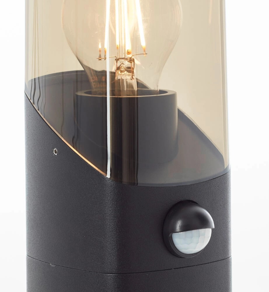 Zwarte staande lamp Minou met sensor Brilliant 4004353435768