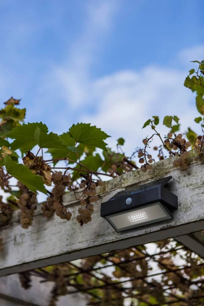 Solar wandlamp Arrow antraciet Lutec 6939412046402