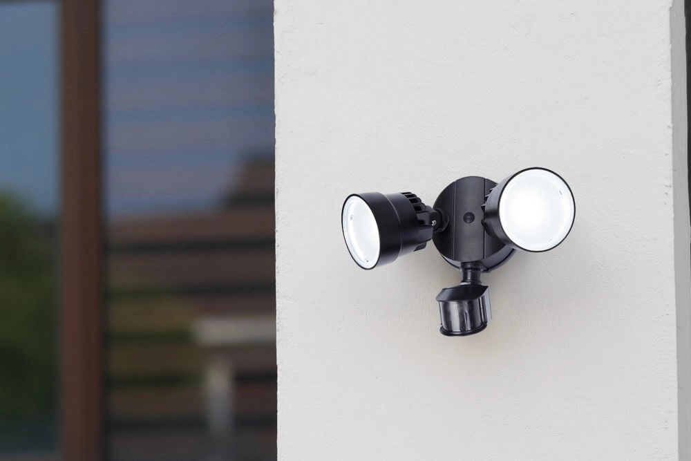 Wandlamp Shrimp zwart met sensor Lutec 6939412043005