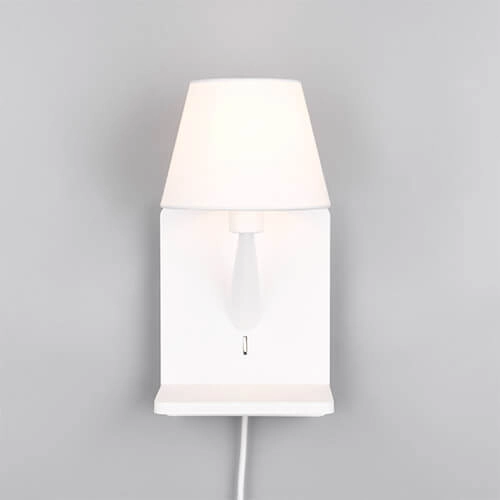 Strak nachtlampje Comfort wit - met usb Trio 4017807614756